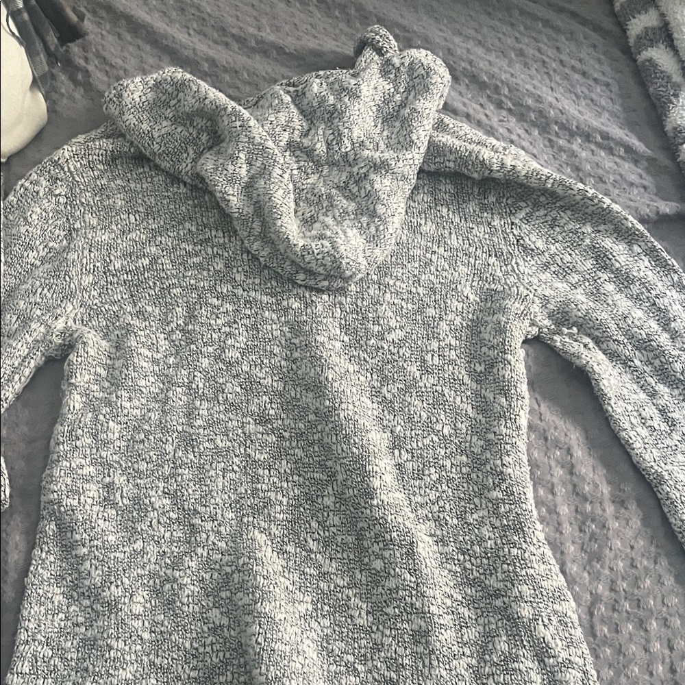 Roxy Textured Gray Sweater - Picture 5 of 5